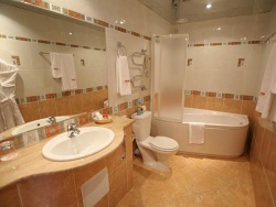 Ремонт и отделка ванной: дизайн совмещенной ванной и туалета. 