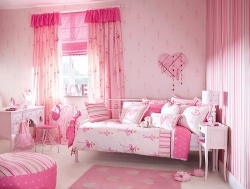 Красивая детская комната для довочки. В светло - розовых тонах.